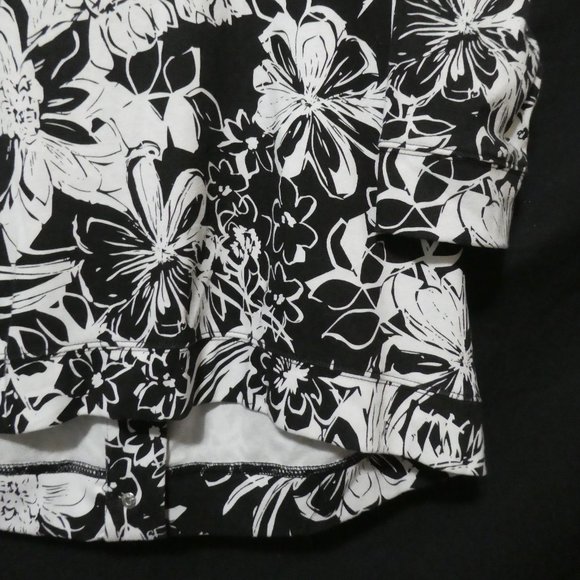 GOOD FORTUNE | large | Black and White Floral Snap Button-Up Jacket | NWOT - Picture 16 of 16